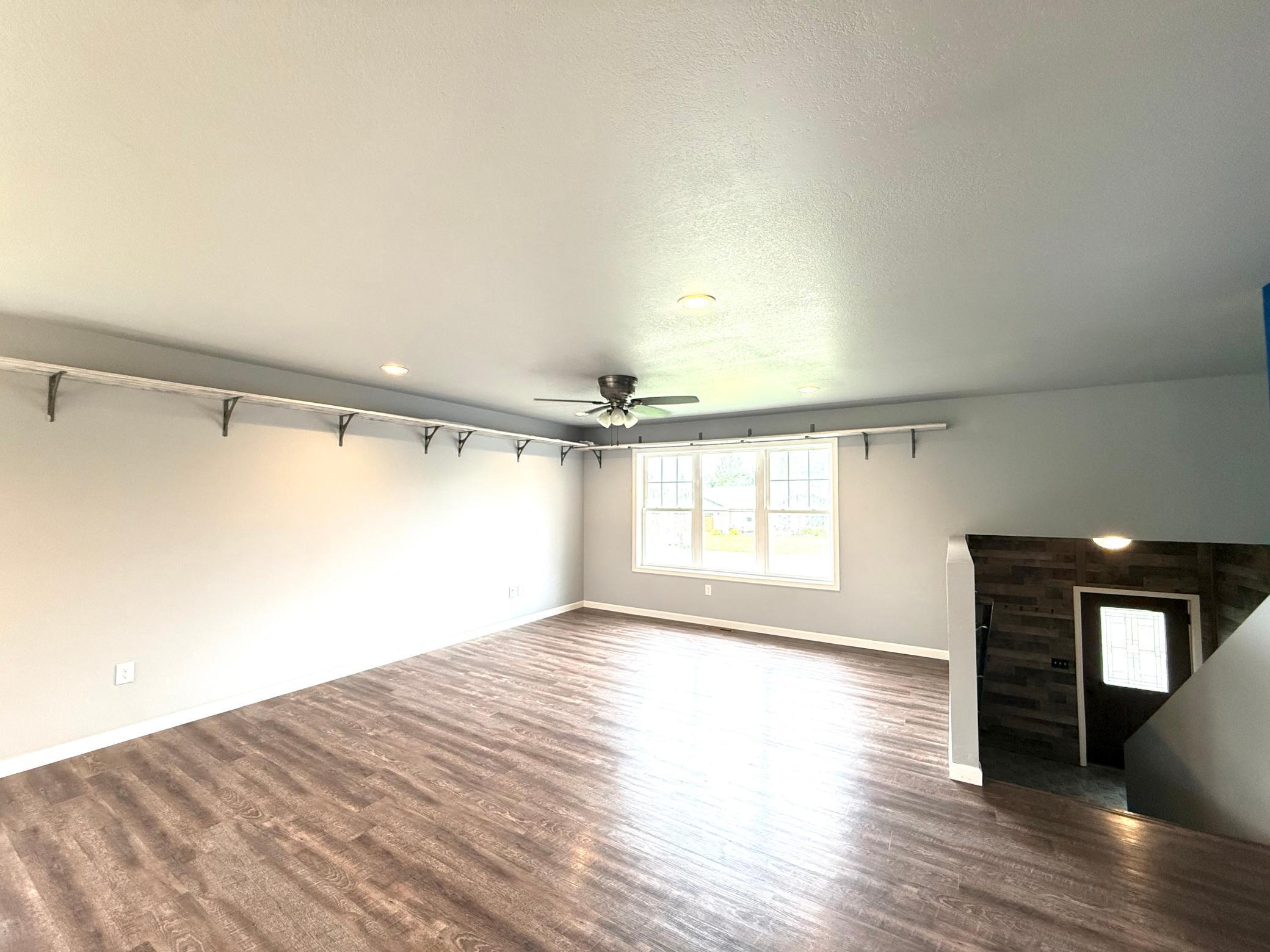 1125 Village Lane