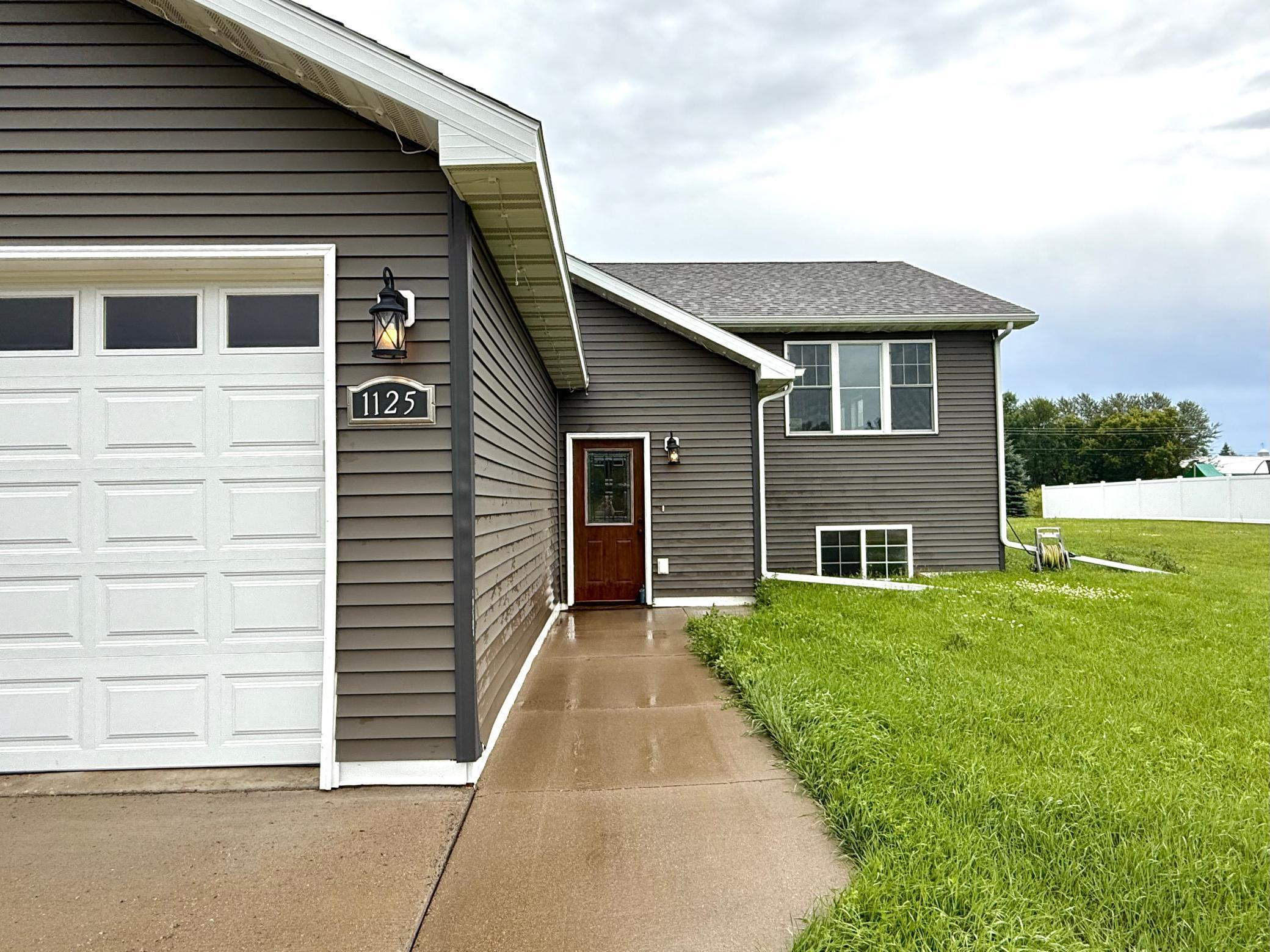 1125 Village Lane