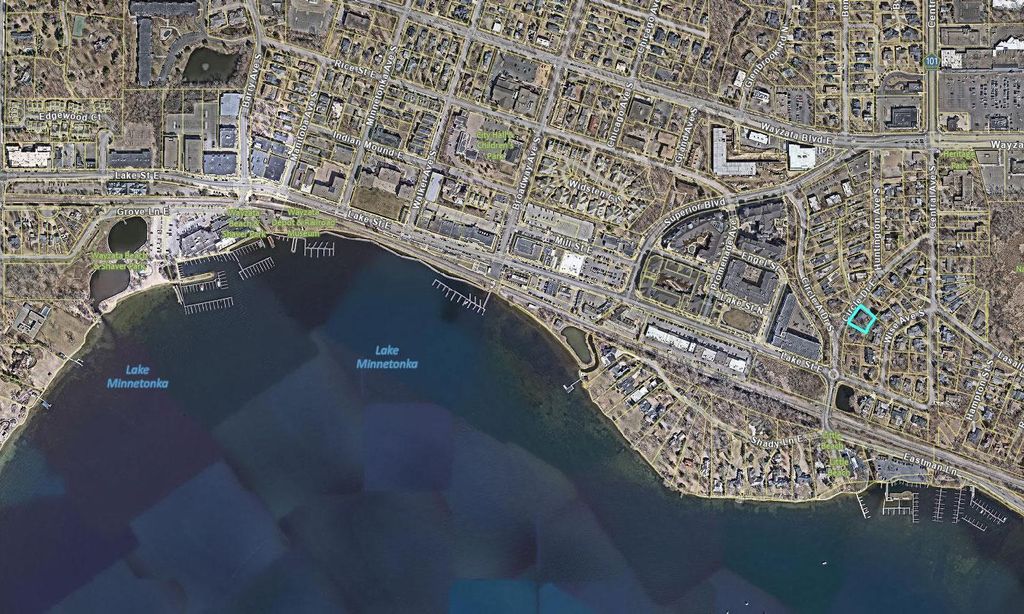 Photo of 1042 Circle Drive E, Wayzata, MN 55391 (MLS # 7029397)