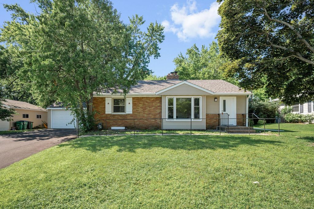 Photo of 7907 W 25th Street, Saint Louis Park, MN 55426 (MLS # 7057000)