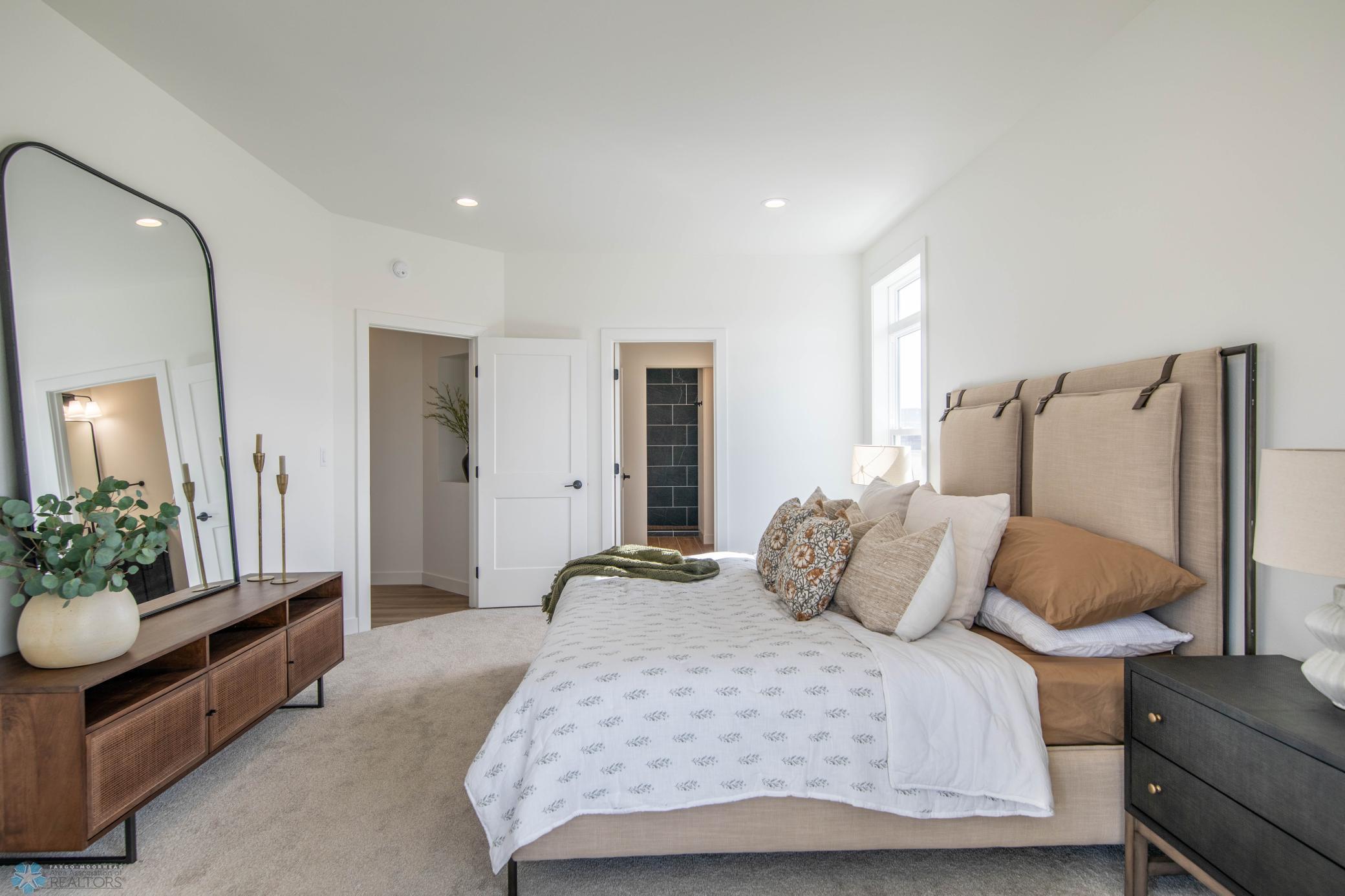 West Fargo, North Dakota 58078, United States, 2 Bedrooms Bedrooms, ,2 BathroomsBathrooms,Residential,Pending Sale,257162