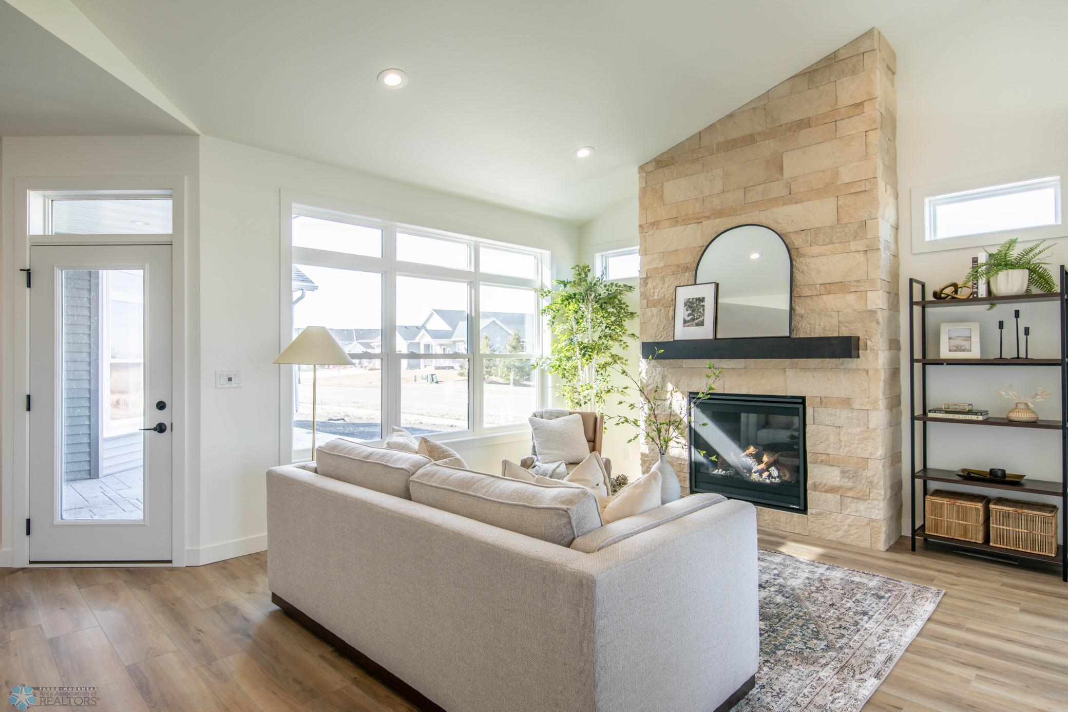 West Fargo, North Dakota 58078, United States, 2 Bedrooms Bedrooms, ,2 BathroomsBathrooms,Residential,Pending Sale,257162