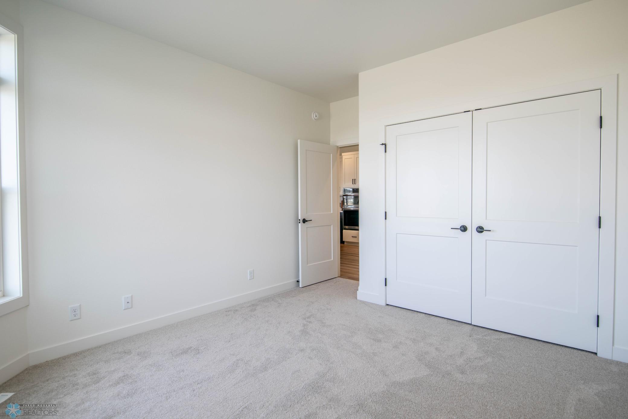 West Fargo, North Dakota 58078, United States, 2 Bedrooms Bedrooms, ,2 BathroomsBathrooms,Residential,Pending Sale,257162