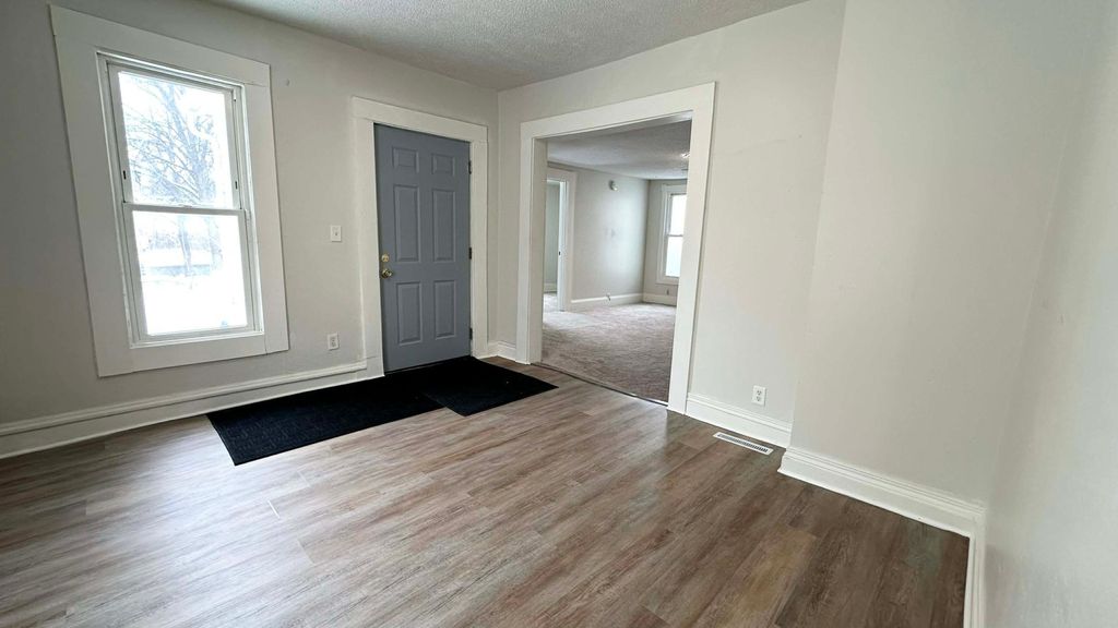 Photo of 986 Euclid Street, Saint Paul, MN 55106 (MLS # 6824897)