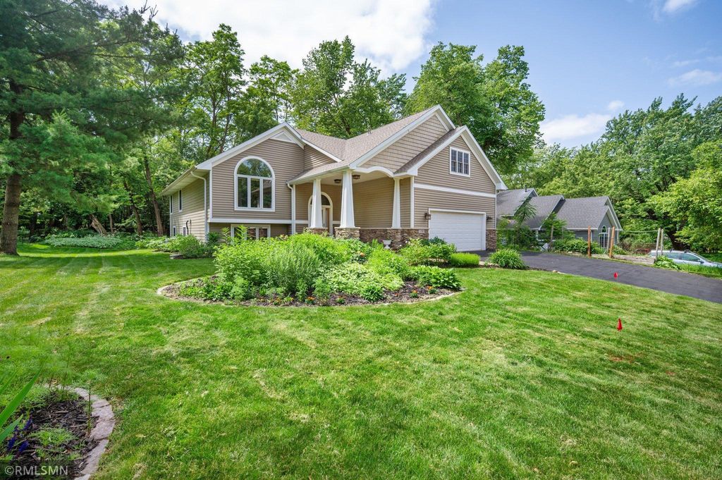 Photo of 138 Dahlia Street, Mahtomedi, MN 55115 (MLS # 7019642)