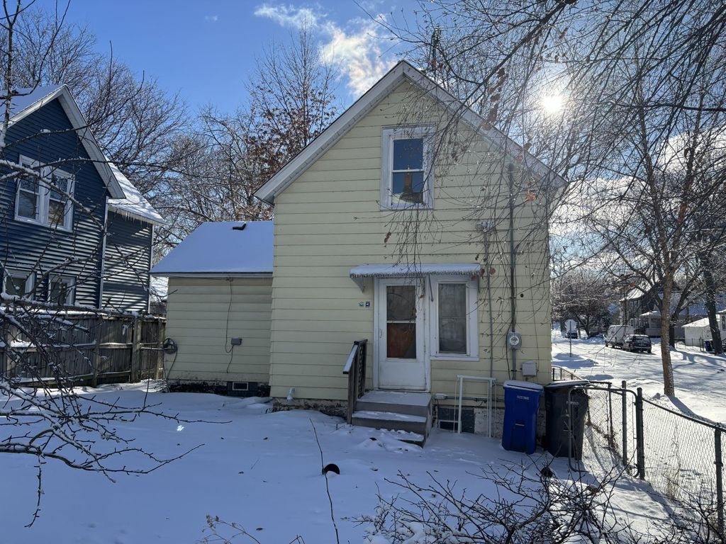 Photo of 1181 Bush Avenue, Saint Paul, MN 55106 (MLS # 6819776)