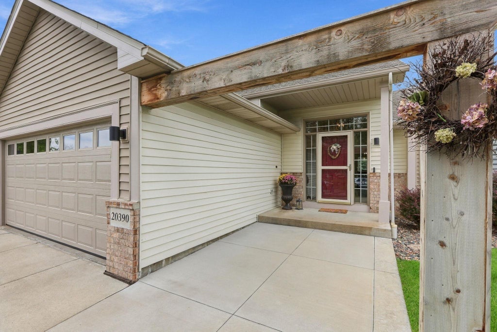 Photo of 20390 Pintail Court, Rogers, MN 55374 (MLS # 7149692)
