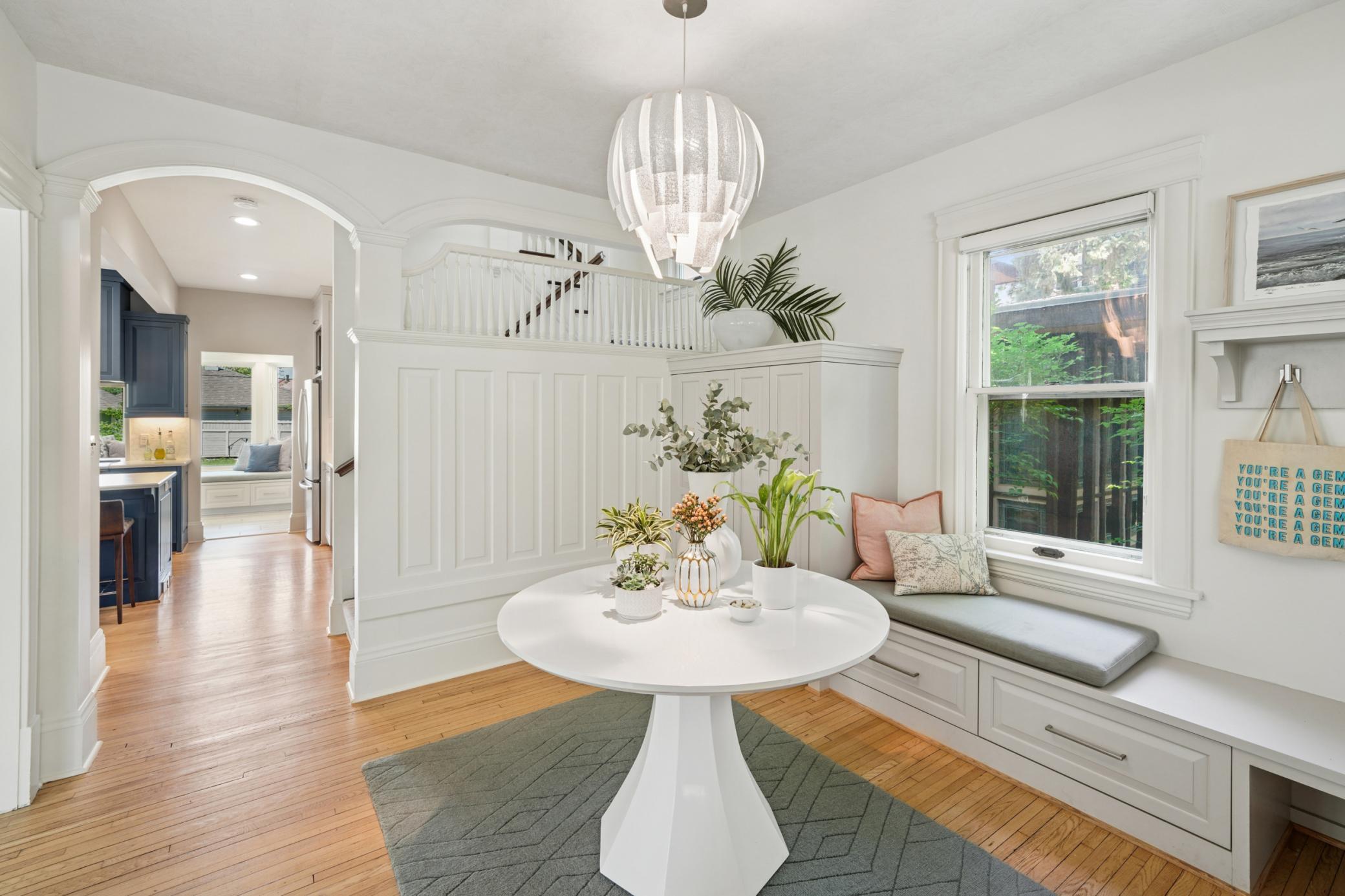 2400 Lake Place