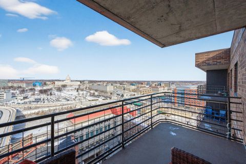 26 10th Street W 2004 Saint Paul MN 55102