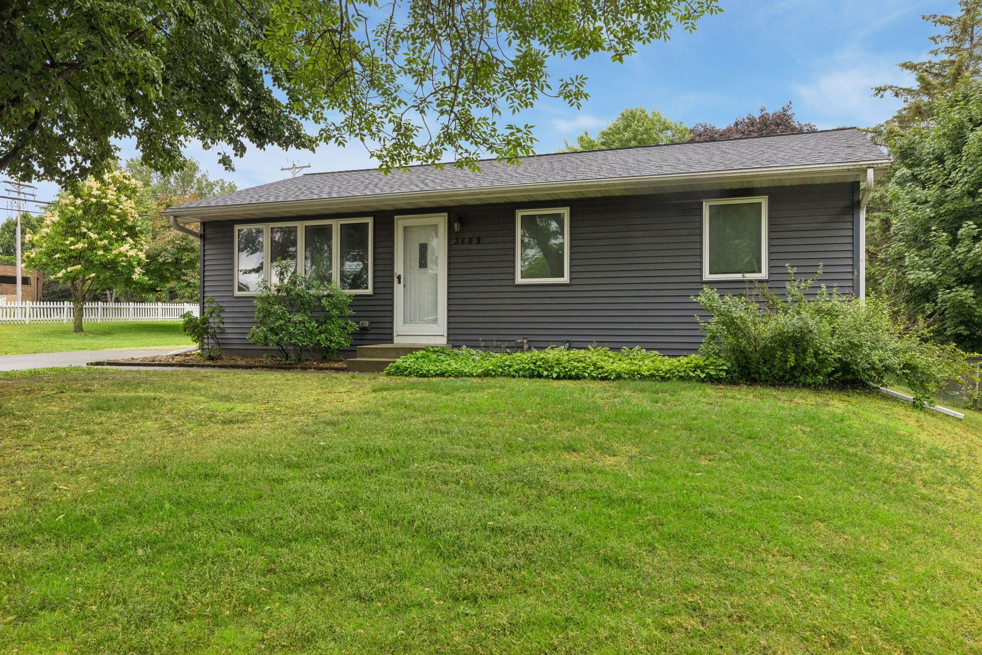 3609 Rolling View Drive