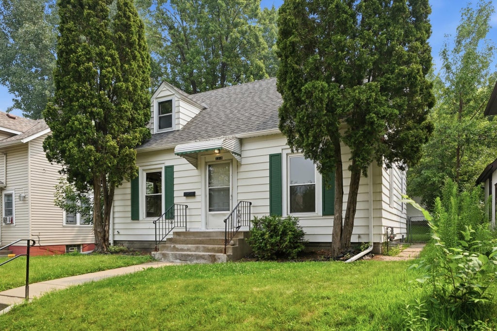 Photo of 3318 Irving Avenue N, Minneapolis, MN 55412 (MLS # 7012618)