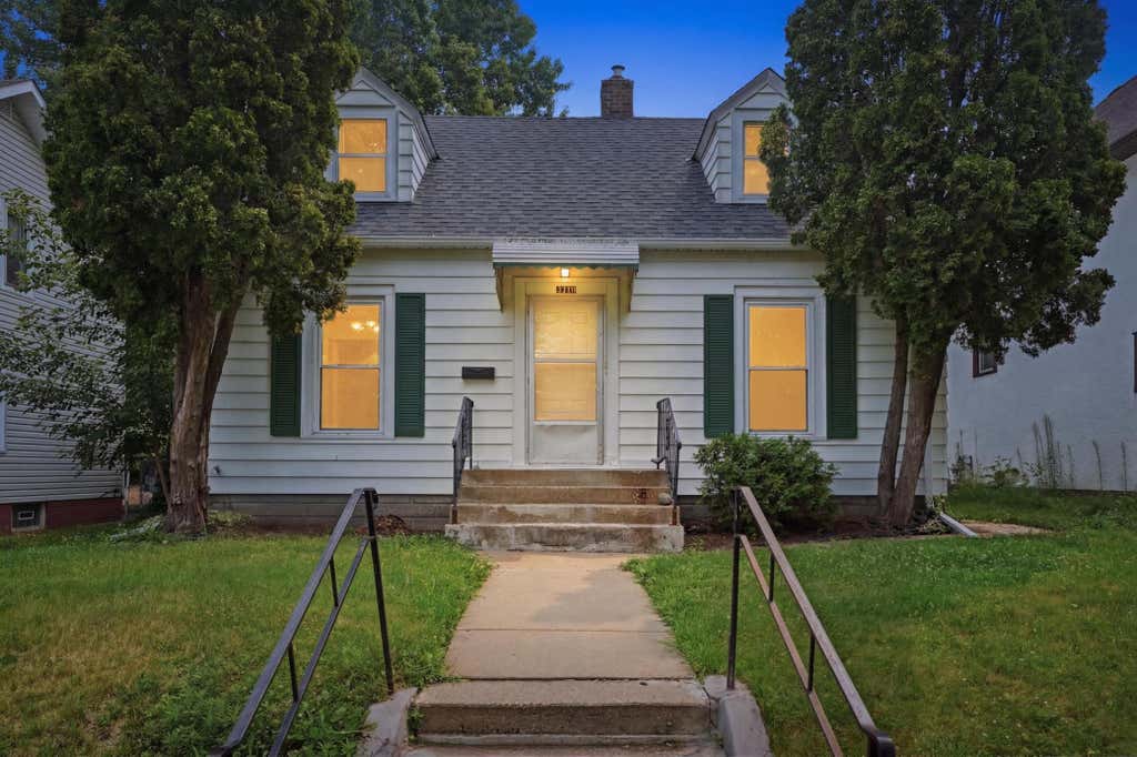 Photo of 3318 Irving Avenue N, Minneapolis, MN 55412 (MLS # 7012618)
