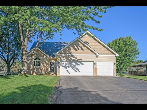 Photo of 21221 Hummingbird Lane, Lakeville, MN 55044 (MLS # 6791303)
