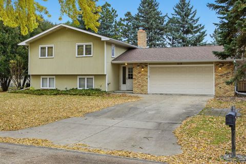 510 35th Avenue S Moorhead MN 56560