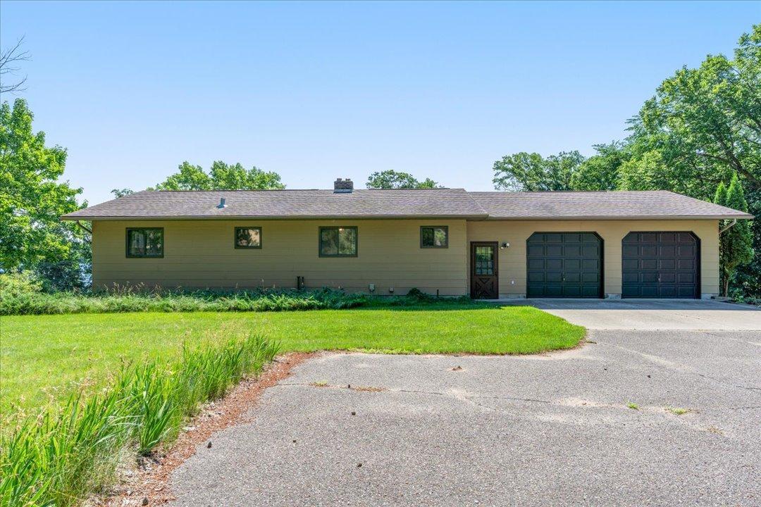 17212 Leonard Lane