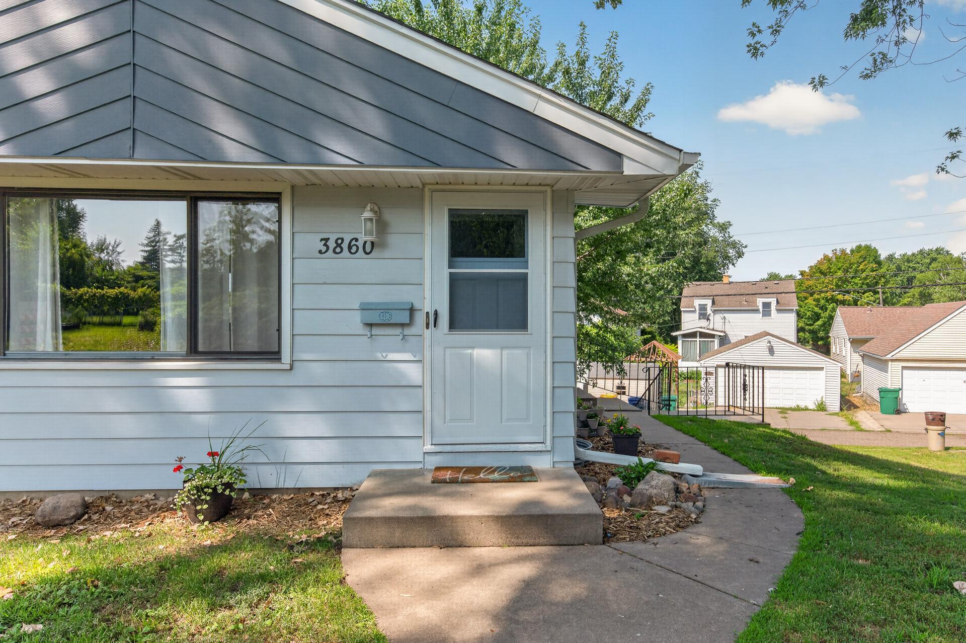 3860 2 1/2 Street NE