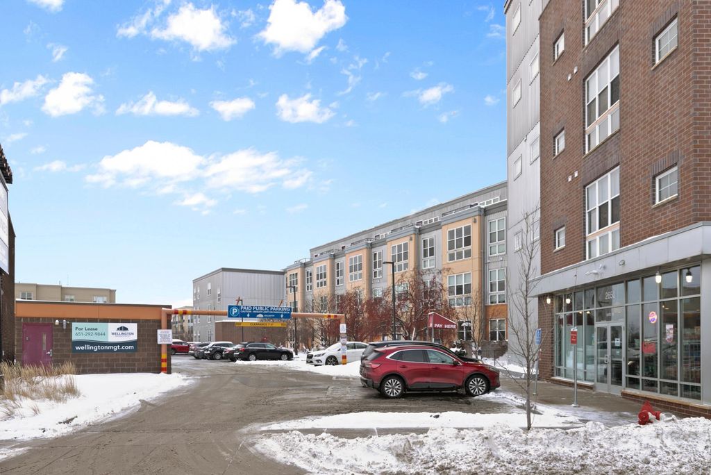 Photo of 2650 University Avenue W #311, Saint Paul, MN 55114 (MLS # 6826535)