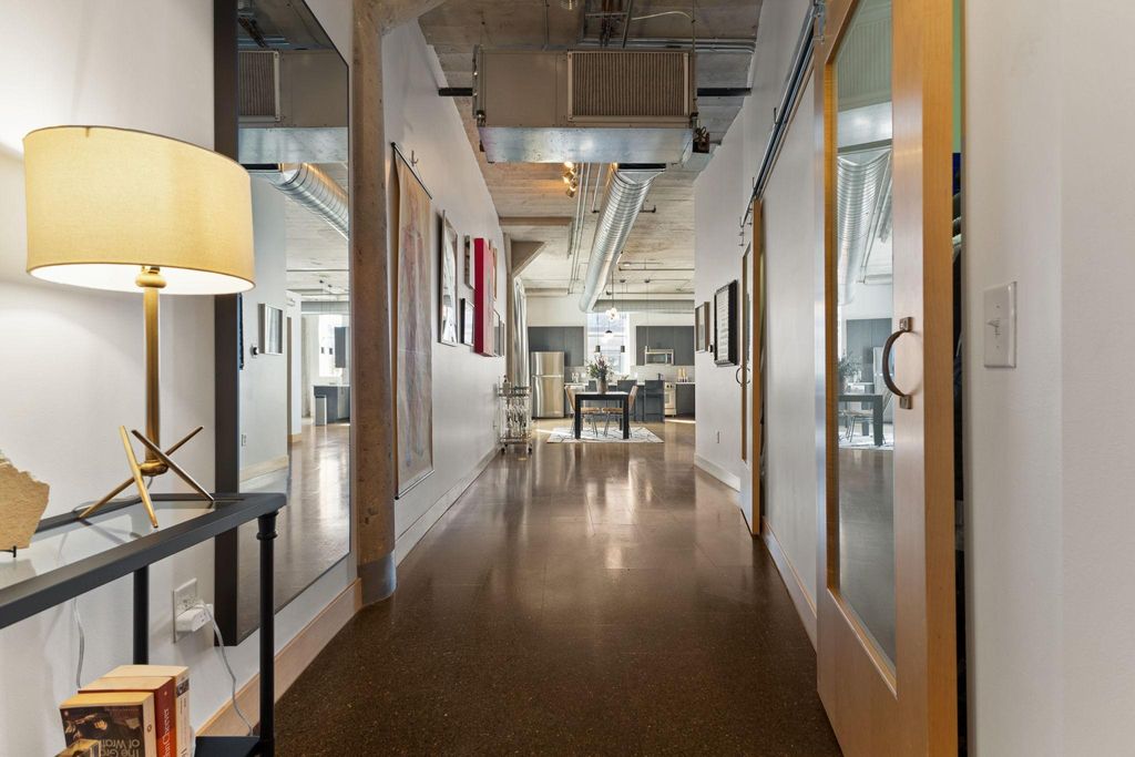 Photo of 918 3rd Street #204, Minneapolis, MN 55401 (MLS # 7006407)