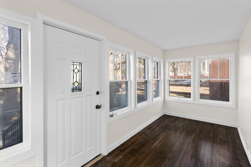 Photo of 676 York Avenue, Saint Paul, MN 55106 (MLS # 7060897)