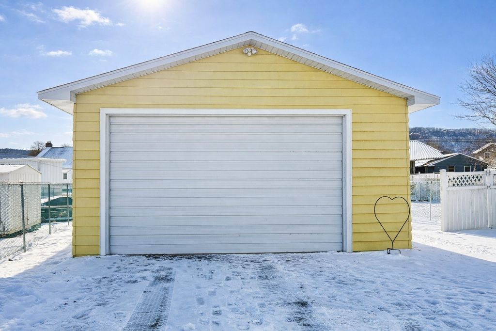 Photo of 499 E Belleview Street, Winona, MN 55987 (MLS # 7016867)