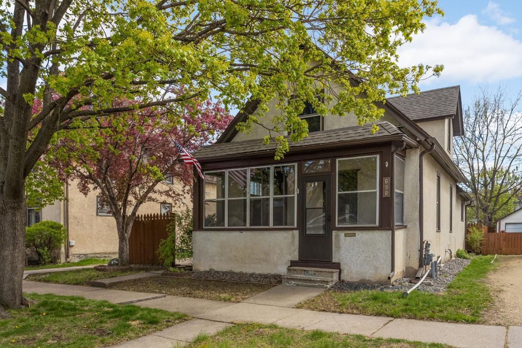 Photo of 690 James Avenue, Saint Paul, MN 55102 (MLS # 7066417)