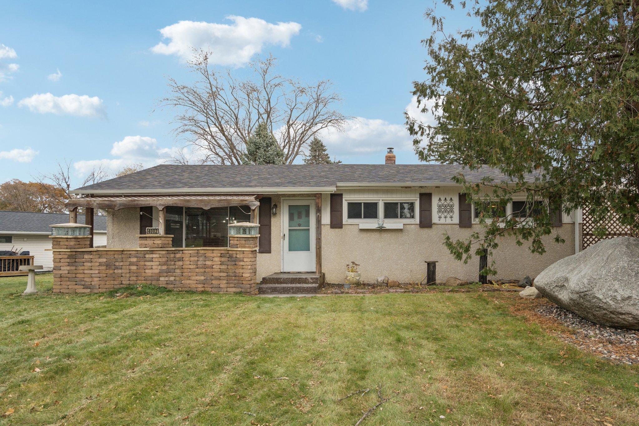 4002 Gisella Boulevard