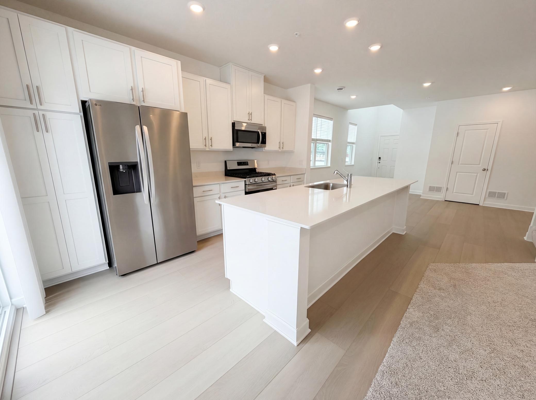 3092 Vanderbie Street