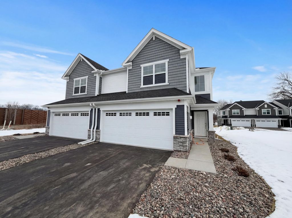 Photo of 3092 Vanderbie Street, Saint Paul, MN 55117 (MLS # 7021330)