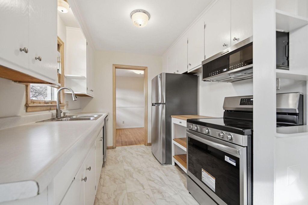 Photo of 5842 Xerxes Avenue N, Brooklyn Center, MN 55430 (MLS # 7050038)