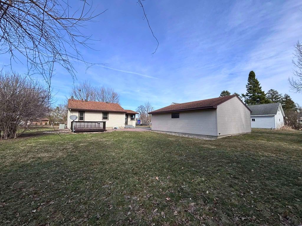 Photo of 1235 E Main Street, Mankato, MN 56001 (MLS # 7043698)