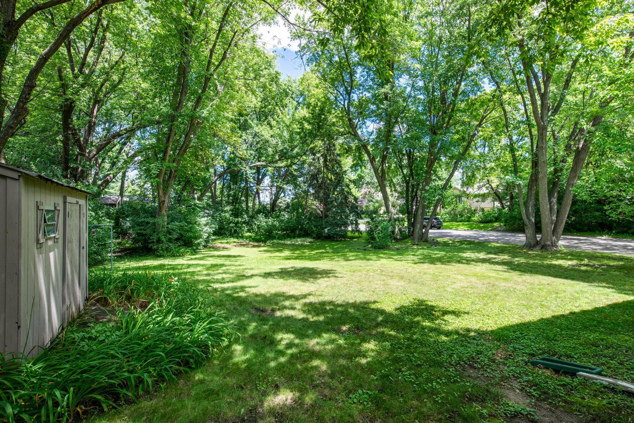 1415 County Road E W
