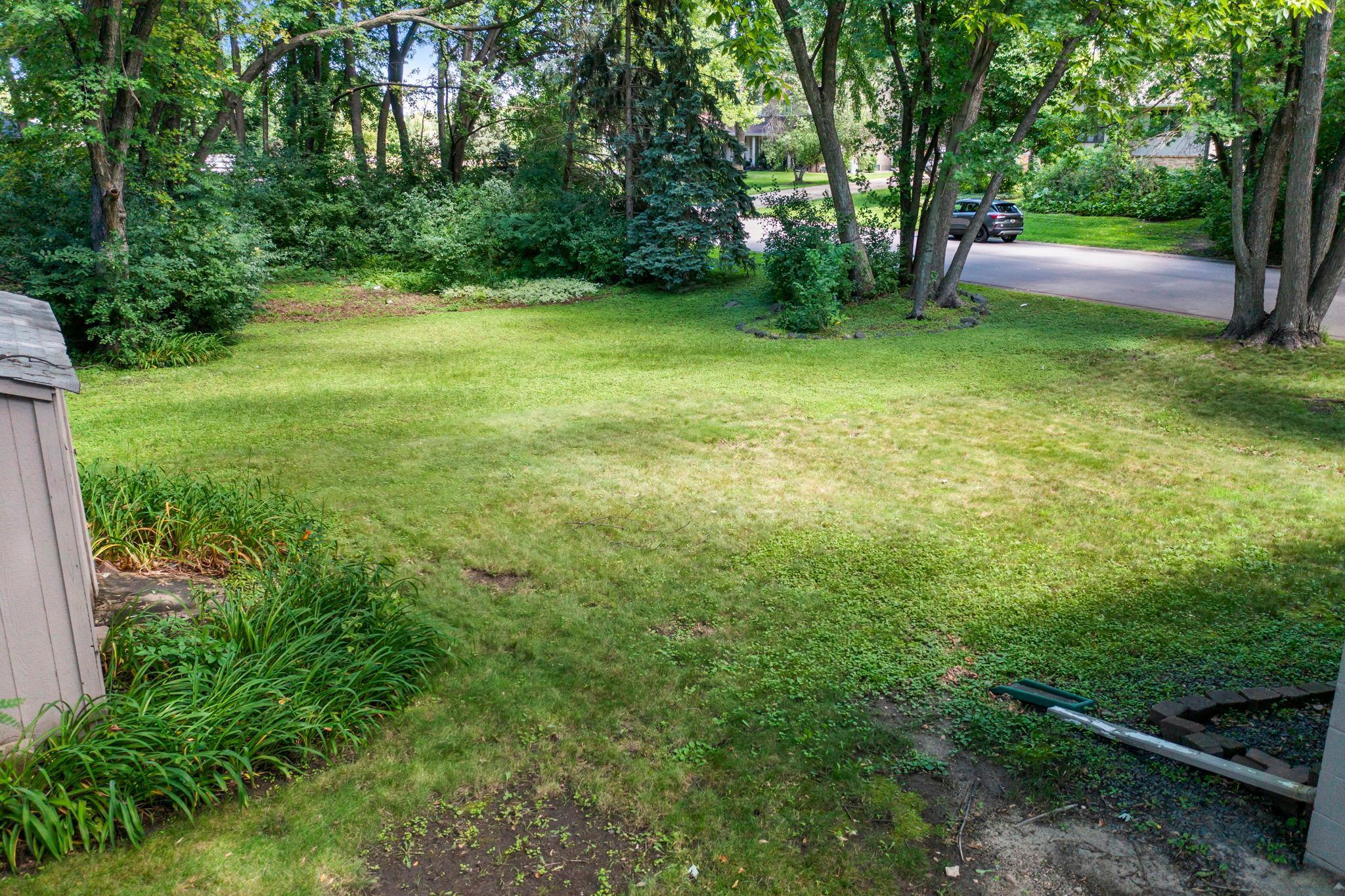 1415 County Road E W