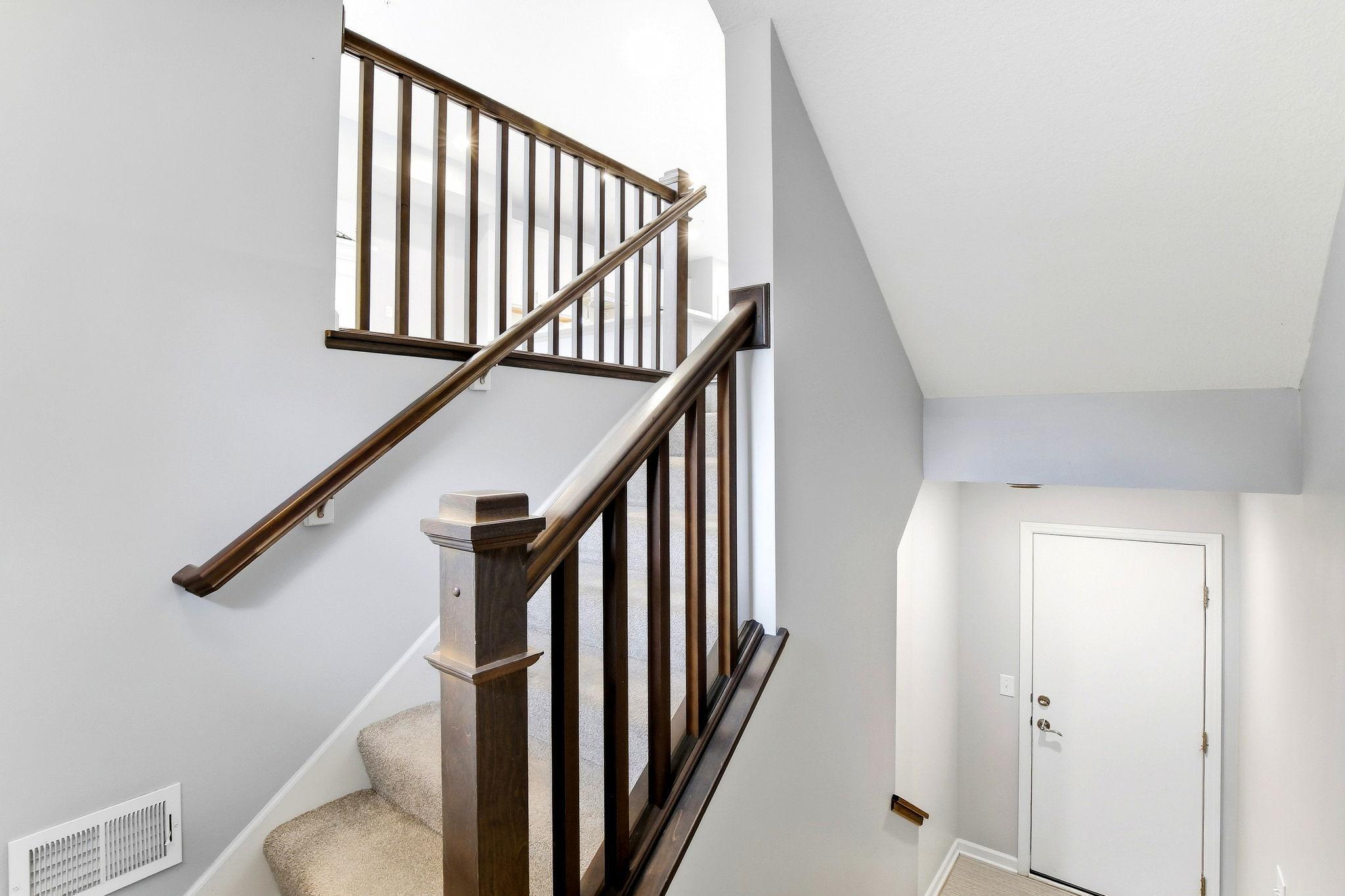 2235 Gateway Curve