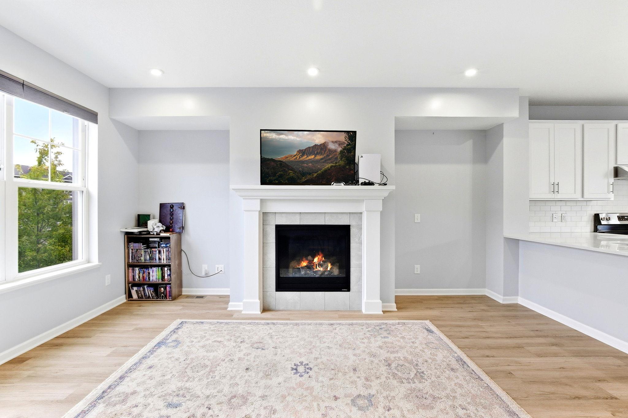 2235 Gateway Curve