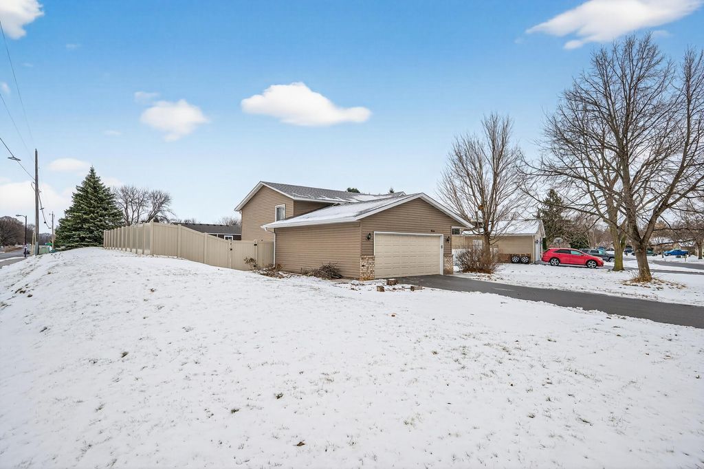 Photo of 9656 Thomas Avenue N, Brooklyn Park, MN 55444 (MLS # 7026806)