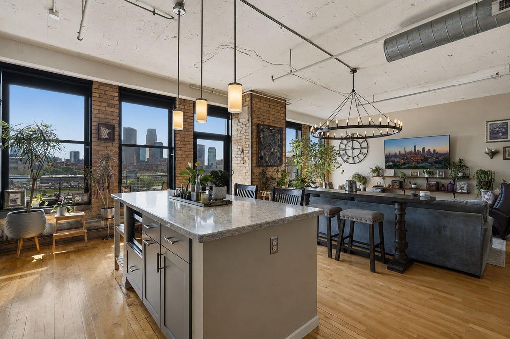 Photo of 290 Market Street #611, Minneapolis, MN 55405 (MLS # 7110469)