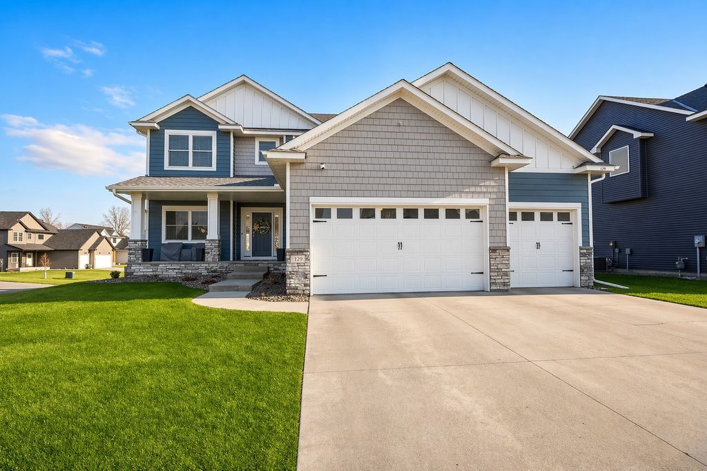 Photo of 429 Mario Drive, Vadnais Heights, MN 55127 (MLS # 7052797)