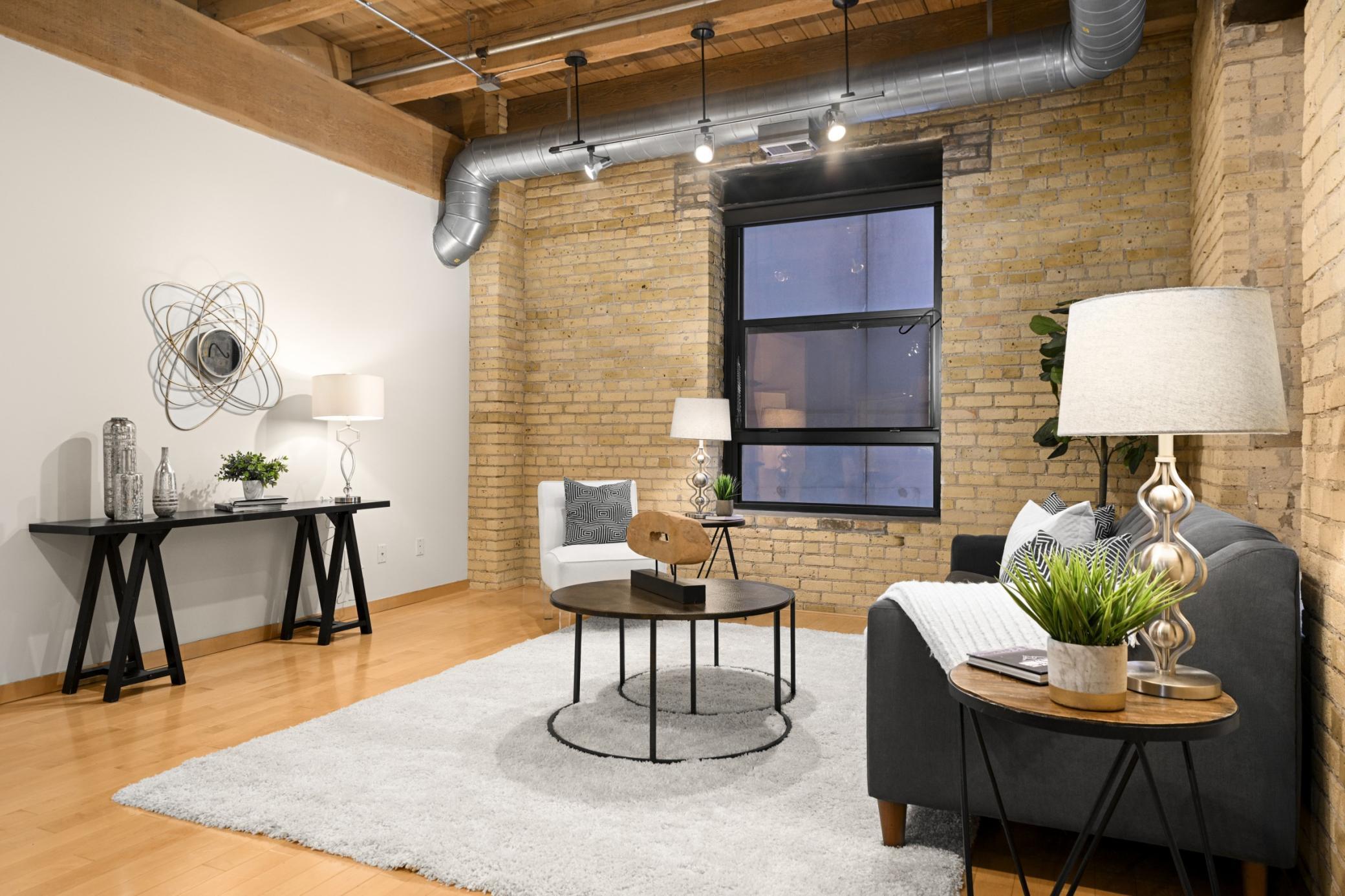 607 Washington Avenue S 204