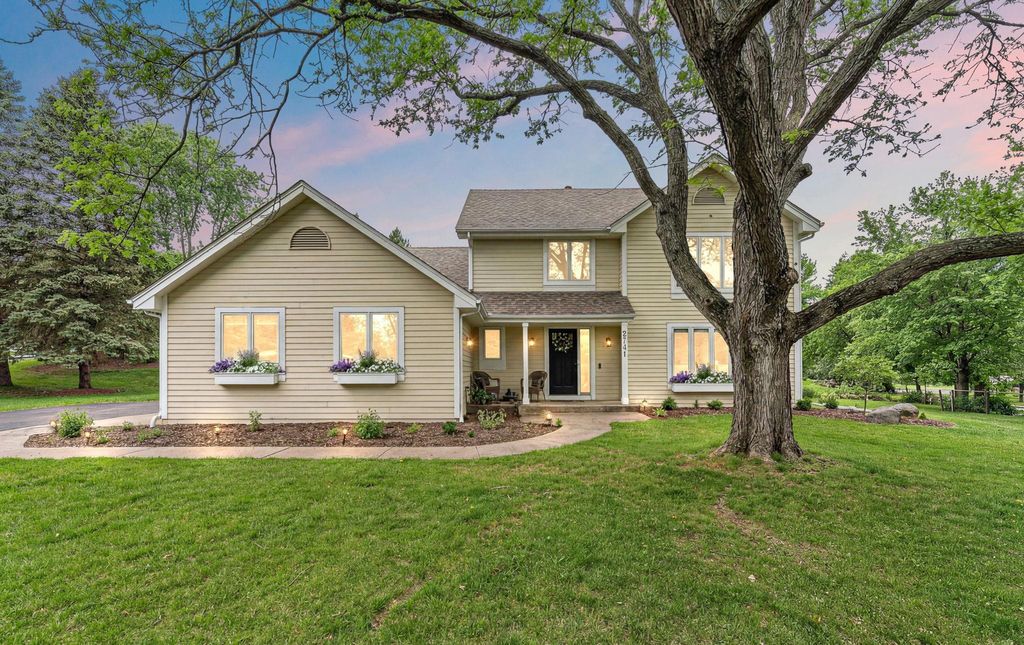 Photo of 2741 Crescent Ridge Road, Minnetonka, MN 55305 (MLS # 7050270)