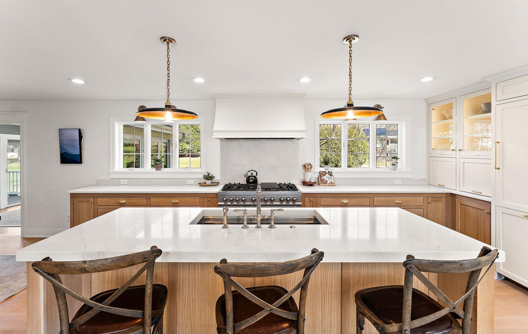 2741 Crescent Ridge Road