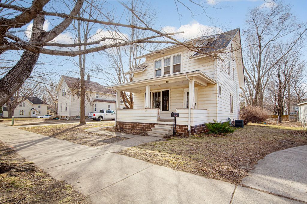 Photo of 711 3rd Street NW, Faribault, MN 55021 (MLS # 7005889)