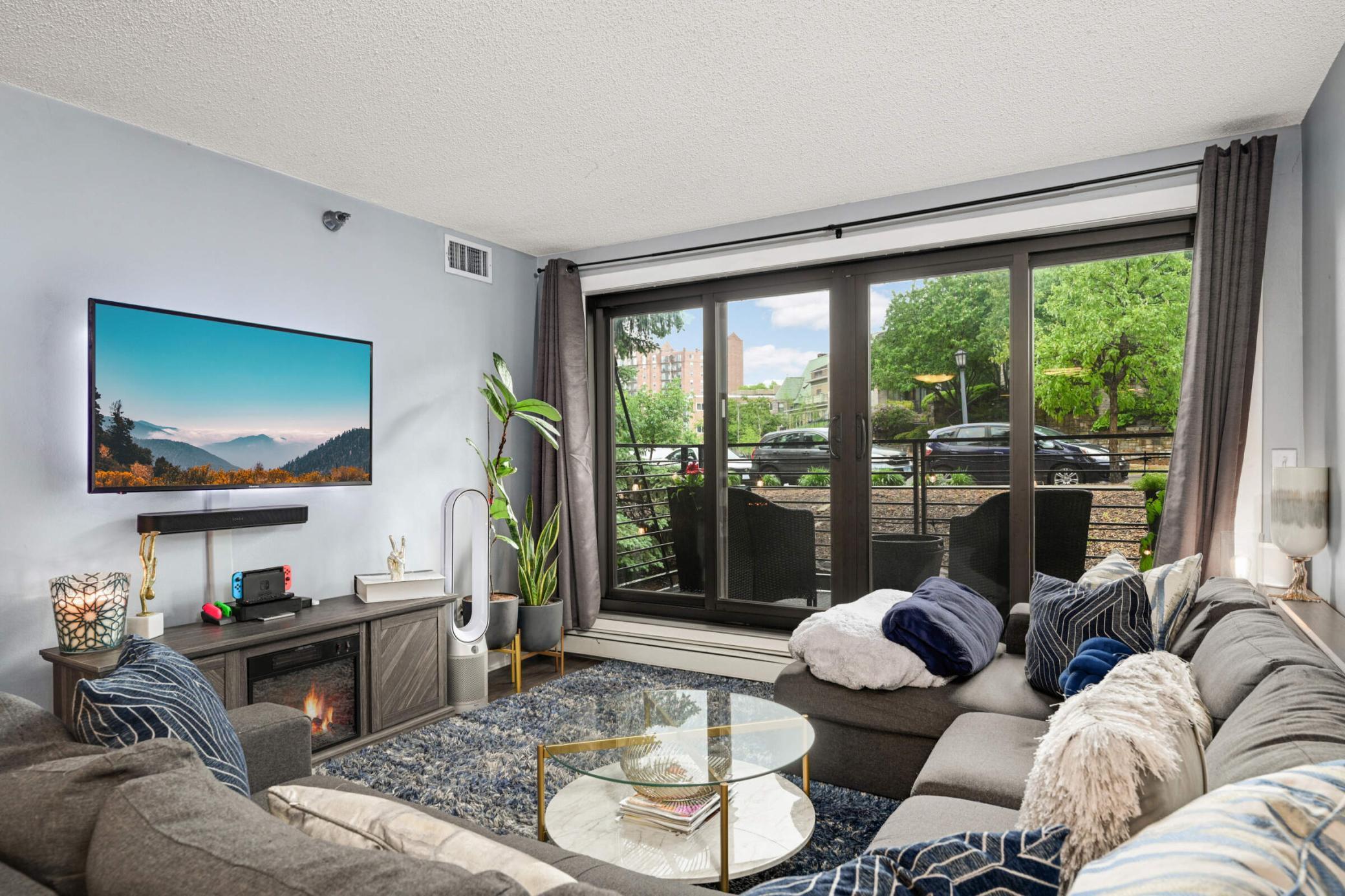 48 Groveland Terrace 206B