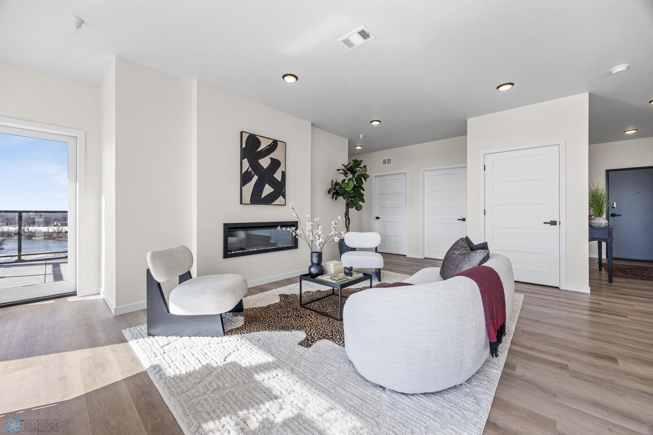 Fargo, North Dakota 58103, United States, 2 Bedrooms Bedrooms, ,2 BathroomsBathrooms,Residential,Active,250144