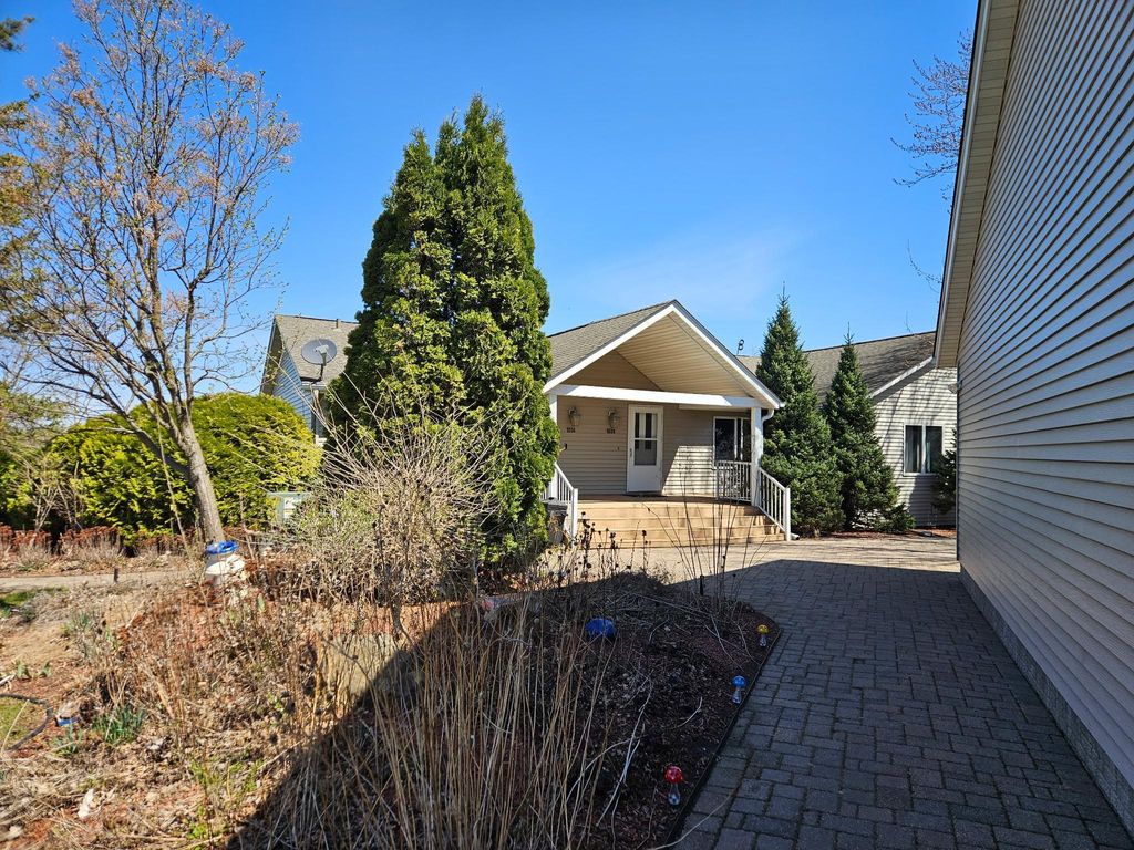 Photo of 5538 County Road 6 SW, Howard Lake, MN 55349 (MLS # 7061105)