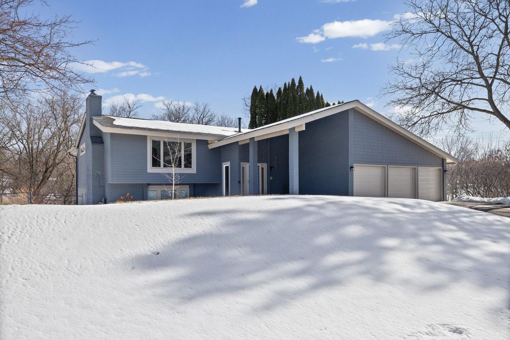 Photo of 16800 Creek Ridge Trail, Minnetonka, MN 55345 (MLS # 7029459)