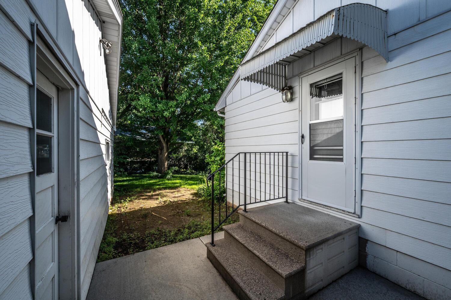 6264 Oak Knoll Drive