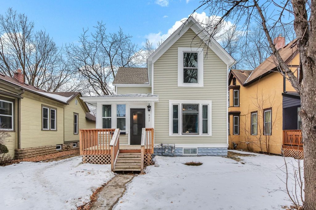 Photo of 832 Armstrong Avenue, Saint Paul, MN 55102 (MLS # 7013505)