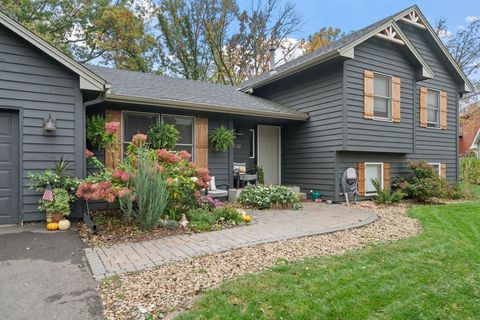 442 Juniper Court Mahtomedi MN 55115