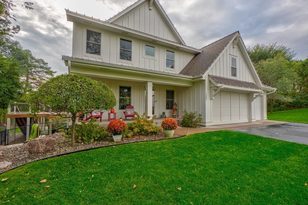 Photo of 1264 10th Street N, North Hudson, WI 54016 (MLS # 7039127)