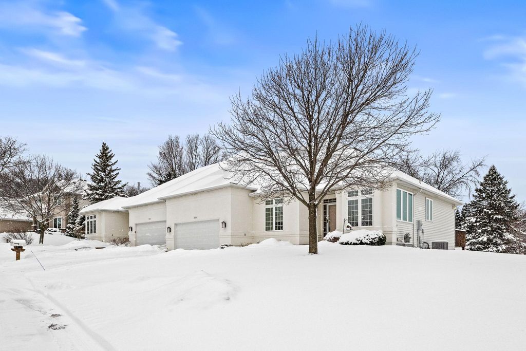 Photo of 16568 Irwindale Way, Lakeville, MN 55044 (MLS # 6806914)